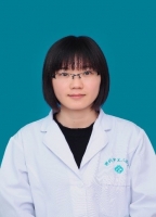 何亮