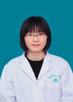何亮