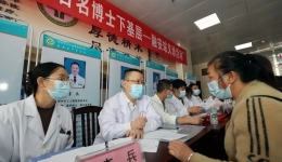 深入学习宣传贯彻党的二十大精神 | 柳州市工人医院“百名博士下基层”活动走进融安