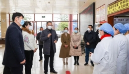 上下联动 同心战疫｜院长黄海欣一行赴医联体单位调研指导重症救治