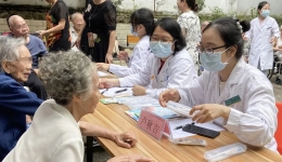 全国爱牙日 | 柳工医走进养老院，关爱老年口腔
