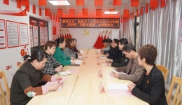 柳州市工人医院党委书记黎荣山带队到柳开社区开展“四联双报到”活动