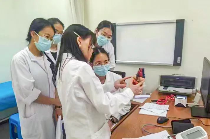 教学门诊.jpg