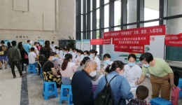 【我为群众办实事】我院举办“世界地贫日”大型义诊及助民活动，9名康复患儿组队送锦旗！