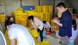 坚守在一线 | 谁说站在光里的才算英雄——记默默坚守抗疫一线的“后勤人”