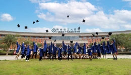 “青春不散场，我们不说再见”——柳州市工人医院举办2023年住培结业暨硕士研究生毕业典礼