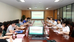 自治区医疗管理服务指导中心到柳州市工人医院调研