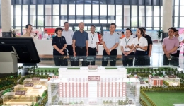 内蒙古自治区卫健委一行到我院调研智慧医院建设