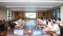柳州市卫健委检查组到我院开展依法治院现场核验工作
