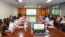 自治区卫生监督所、柳州市卫生监督所检查组到我院开展依法执业督查指导