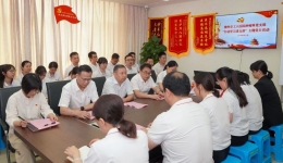 主题党日 | 柳州市工人医院肿瘤科党支部开展“行动学习进支部”主题党日活动