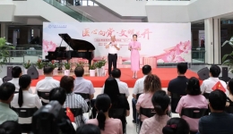 医院里的心灵乐章——柳州市工人医院举办迎“七一”音乐会