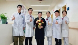 广西首例｜柳州市工人医院完成高难度经“口腔前庭入路”腔镜下甲状腺癌根治术＋颈侧区淋巴结清扫术