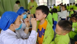 世界口腔健康日 | 柳州市工人医院进校园播撒护牙“种子”