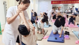 挺直脊梁  青春飞扬丨医院第二期“脊柱侧弯与体态矫正训练营”圆满收官