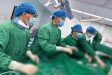 50分钟极速“拆弹” | 柳州市工人医院多学科联动成功救治腹主动脉瘤破裂患者